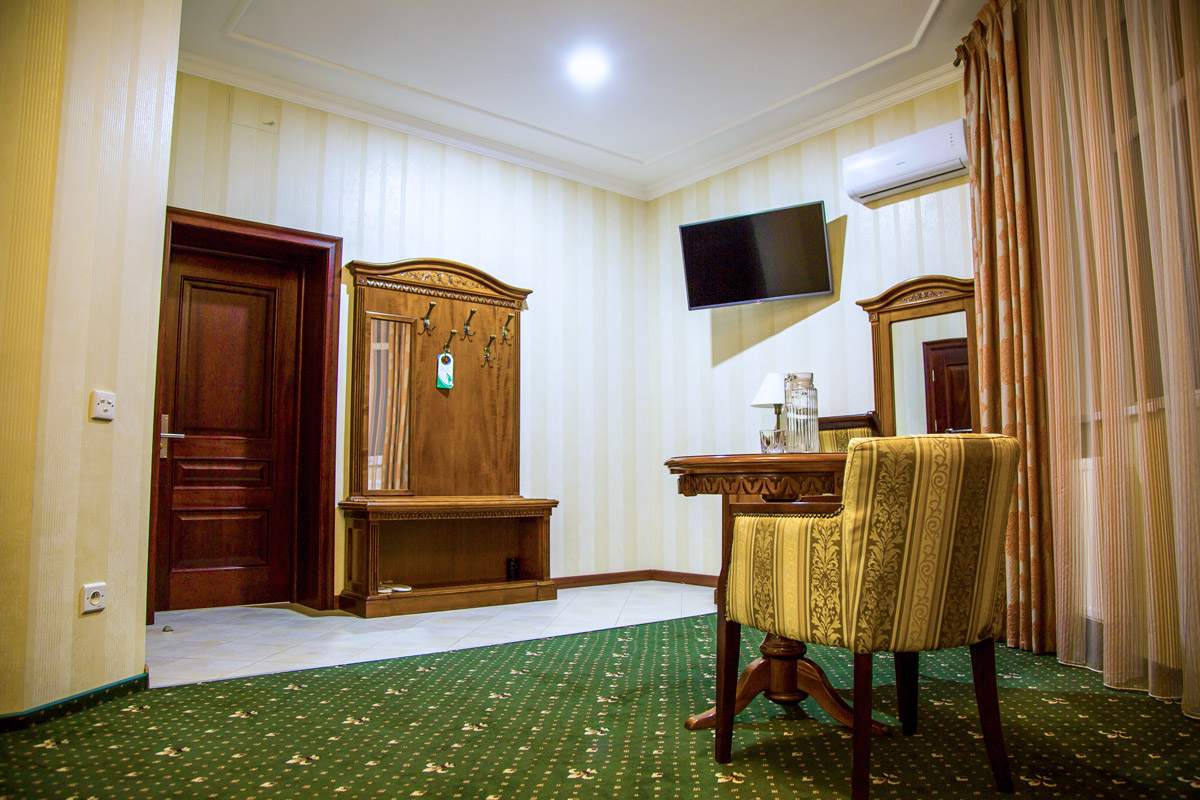 Напівлюкс - фото